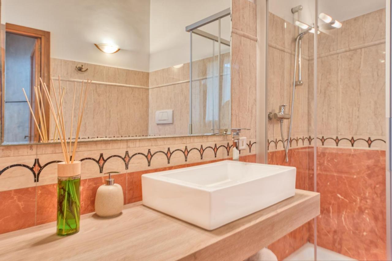 Corte Anibaldi Apartment Lecce Buitenkant foto
